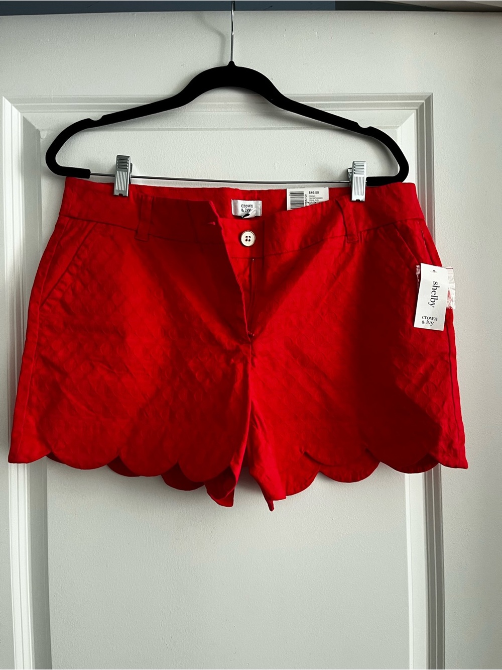 crown & ivy Red Scallop Hem Women's Shorts